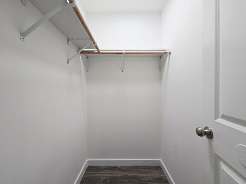 Building Photo - 2529 Piering Dr