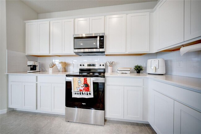 Building Photo - 3130 Norcott Dr
