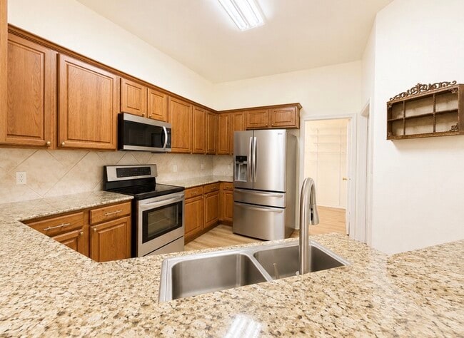 Building Photo - 5662 Pamela Ct