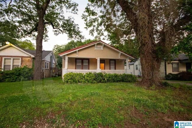 Primary Photo - 2033 28th Ave N