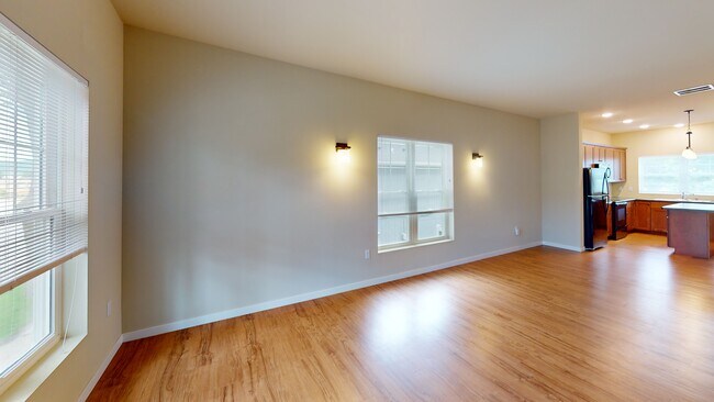 Building Photo - 2018 Campbell Rd