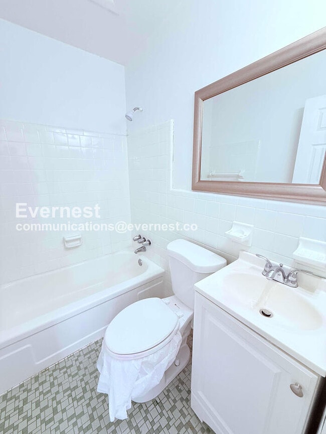 Building Photo - 14439 Kent St