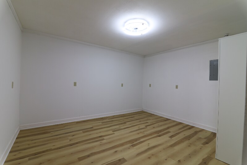 Building Photo - 4912 Powell Rd