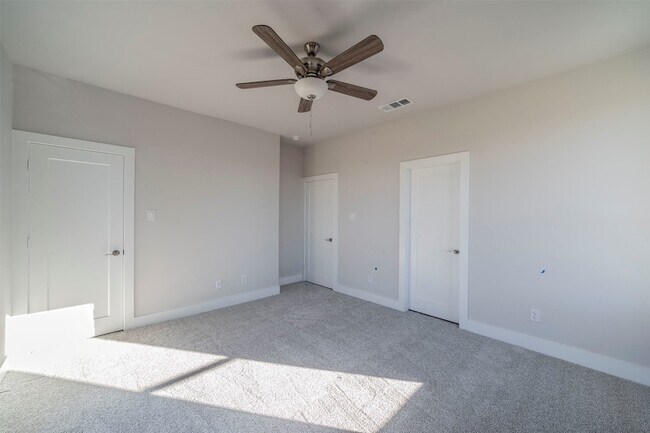 Building Photo - 1617 Mignon Dr
