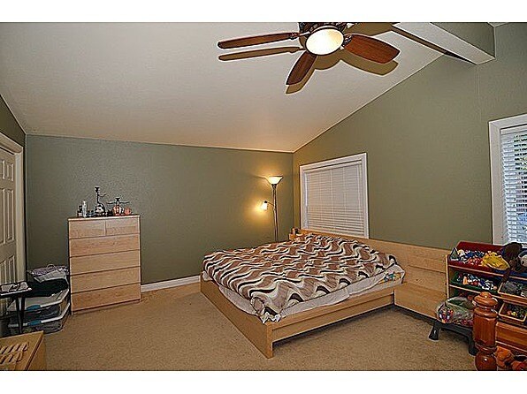 Building Photo - 1406 168th Ave NE