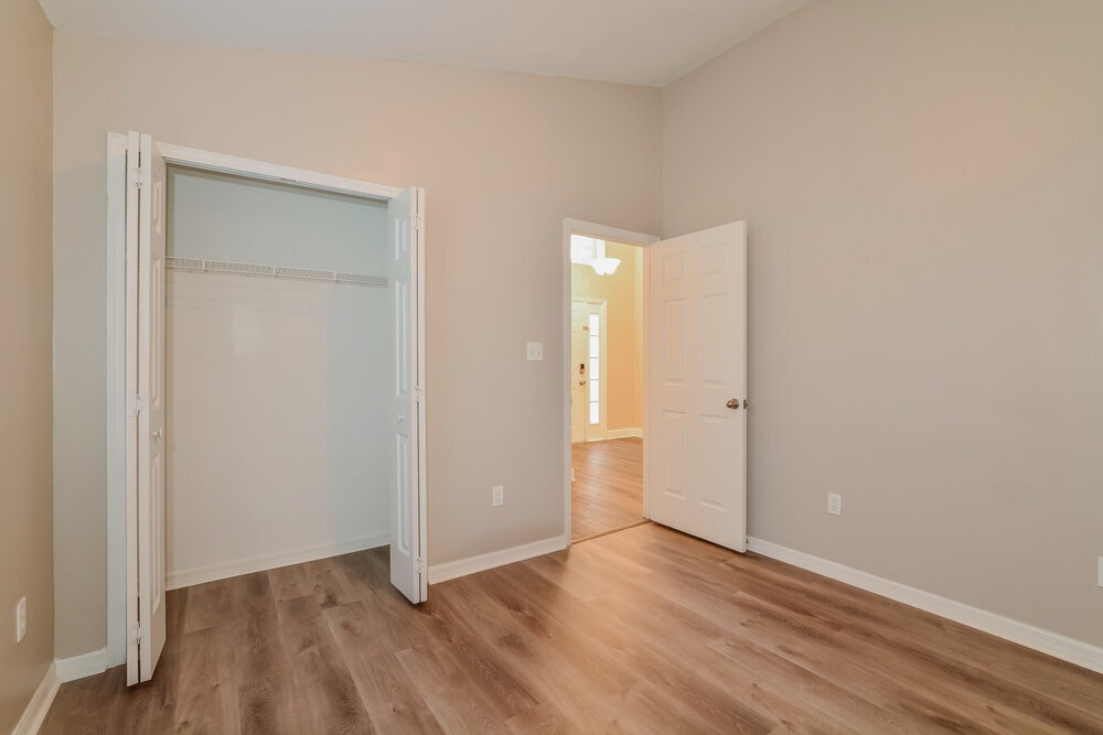 Building Photo - 935 Brightview Dr