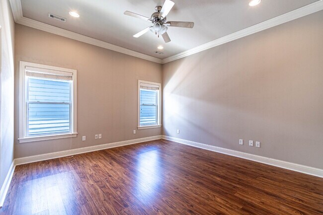 Building Photo - Charming 3-Bedroom Home with 2 Full Baths & 1,750 Sq. Ft. of Comfort in Fayetteville!