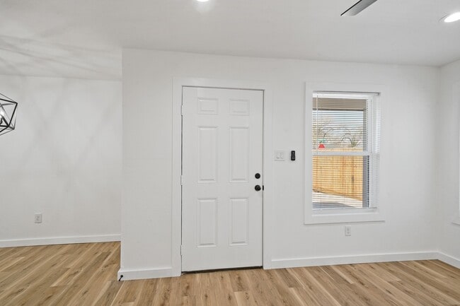 Building Photo - 4154 Erby St