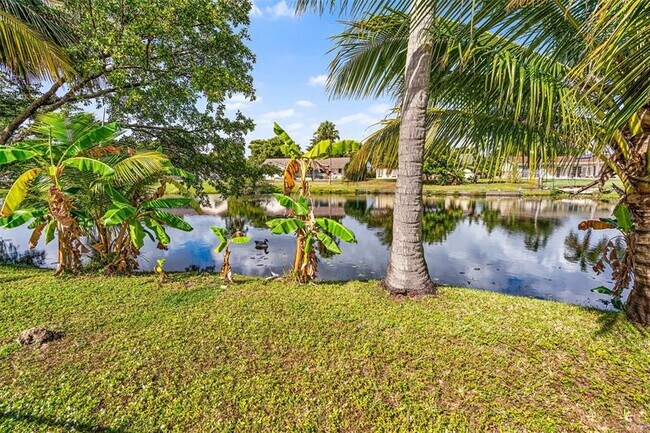 Building Photo - 8619 SW 51st St