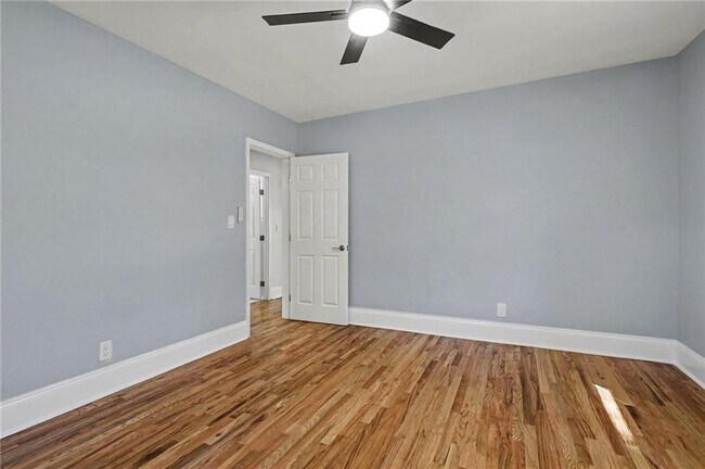 Building Photo - 1201 Walker Dr
