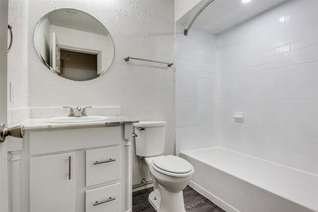 Building Photo - 2128 Trellis Pl