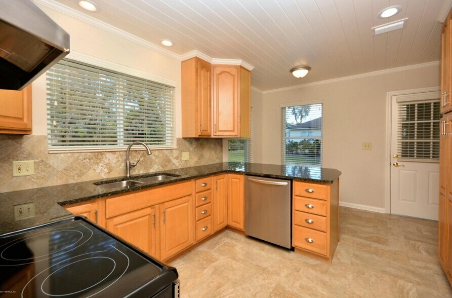 Building Photo - 4396 Gadsden Ct