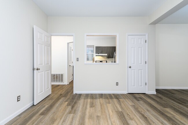 Building Photo - 5932 McPherson Ave