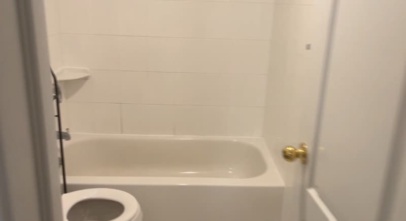 Building Photo - 141-35 Pershing Crescent