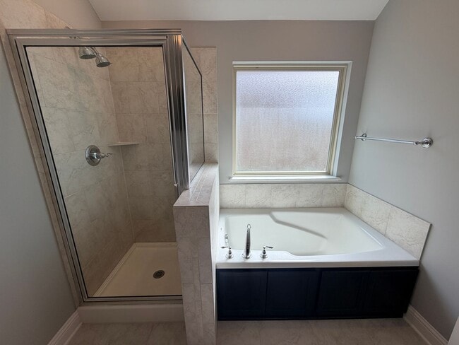 Building Photo - This home will go fast!! Super clean and ready for new tenant!