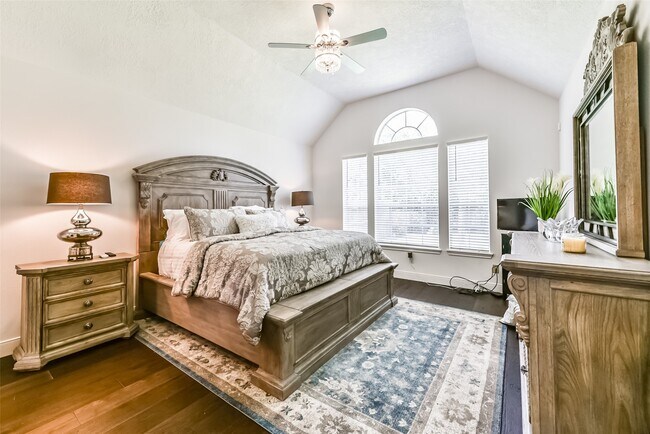 Building Photo - 1322 Blackthorne Dr