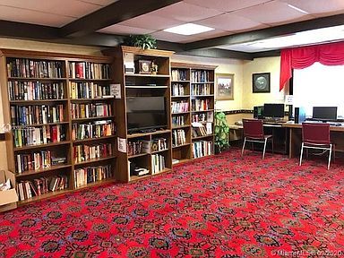 Building Photo - 3660 Inverrary Dr