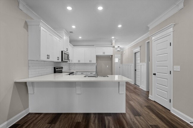 Building Photo - 626 Hope St