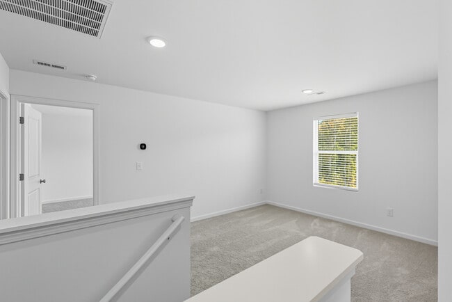 Building Photo - Viking Cove