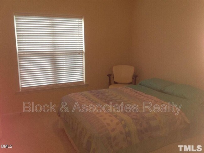 Building Photo - 1414 Crimson Creek Dr