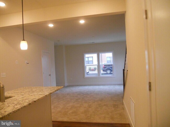 Building Photo - 20571 Milbridge Ter