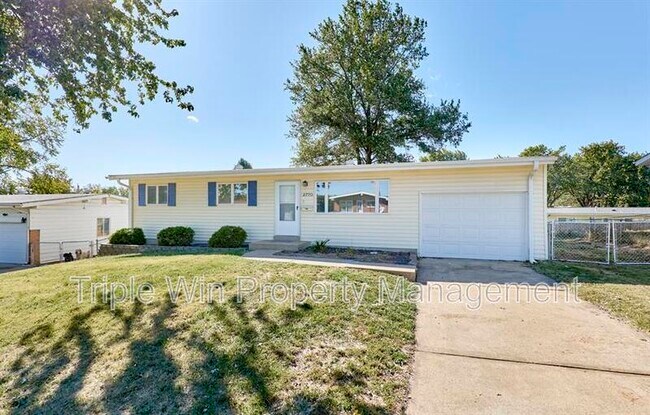 Building Photo - 2770 Dove Dr