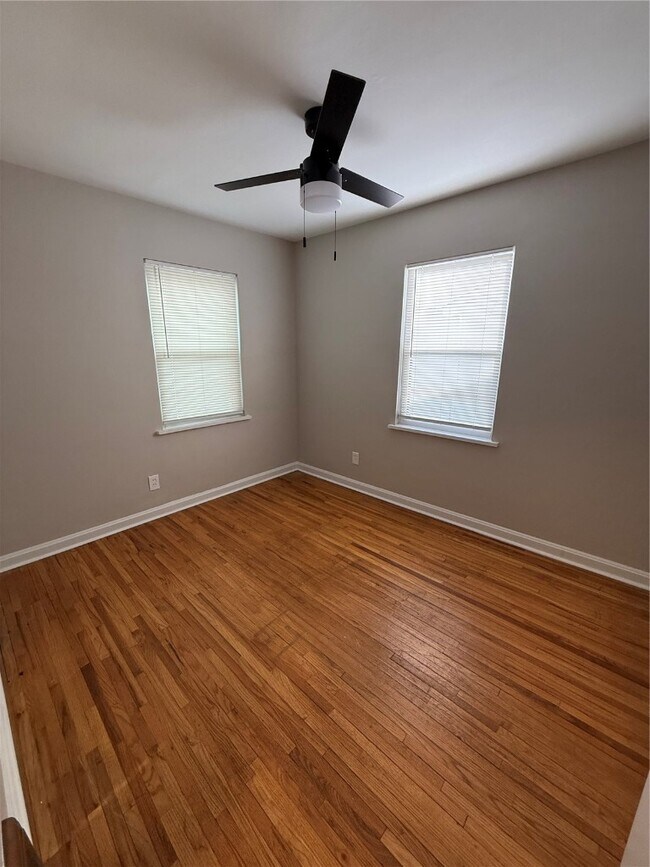 Building Photo - 7128 Yates St