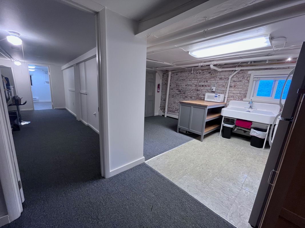 Building Photo - 221 Channing St NE