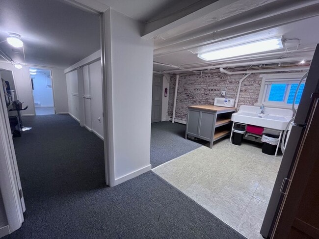 Building Photo - 221 Channing St NE