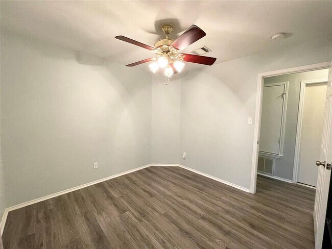 Building Photo - 1803 Wallin Loop