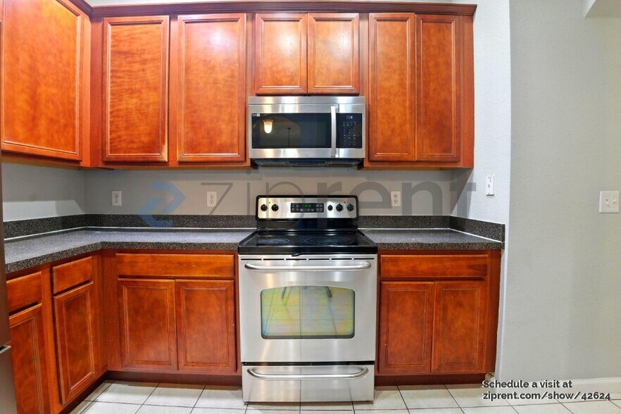 Building Photo - 3331 Whitestone Cir