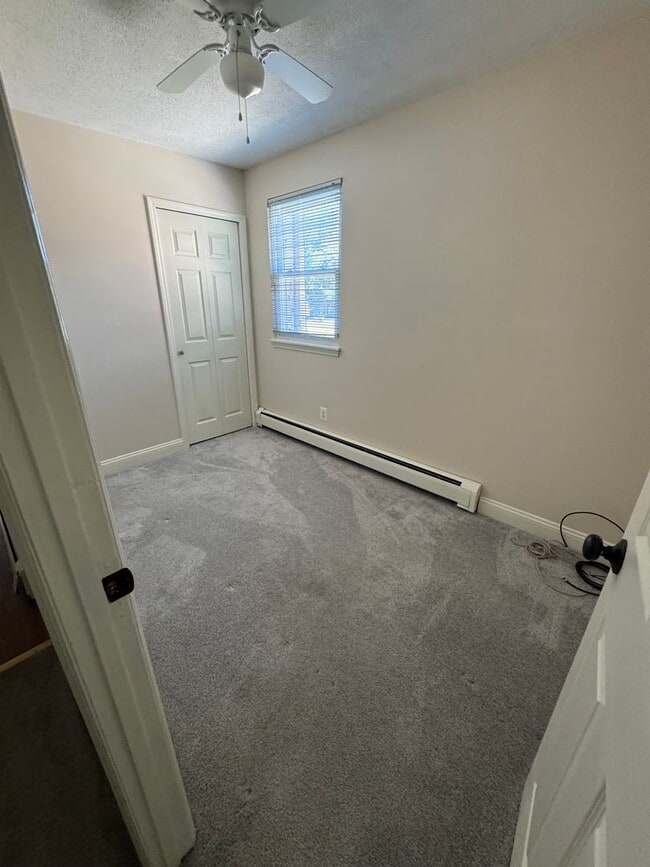 Building Photo - 657 Childs Ave