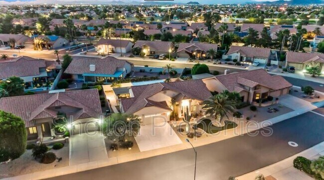 Building Photo - 9418 W Tonto Ln