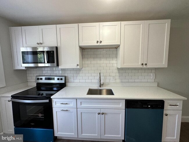 Building Photo - 1844 Trenleigh Rd