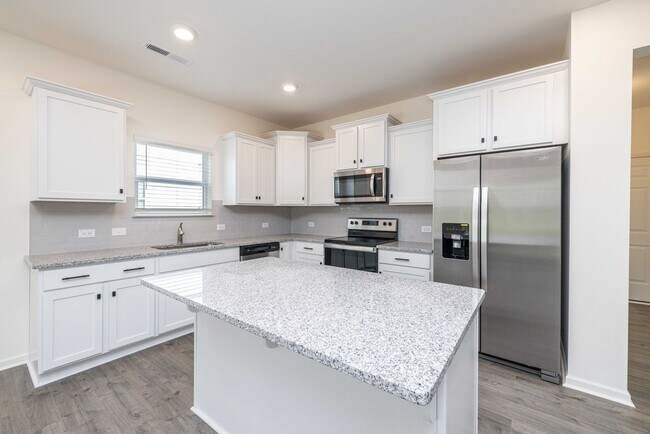 Building Photo - 724 Scotch Meadows Loop