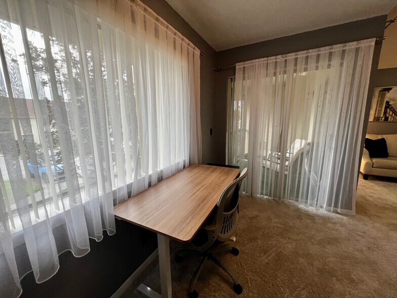 Building Photo - 6540 Chasewood Dr