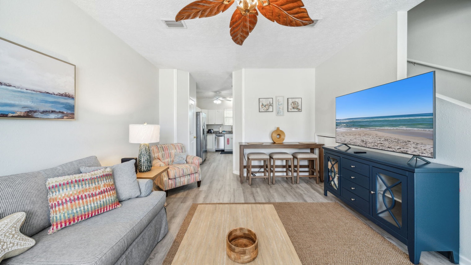 Building Photo - 5726 Beach Dr