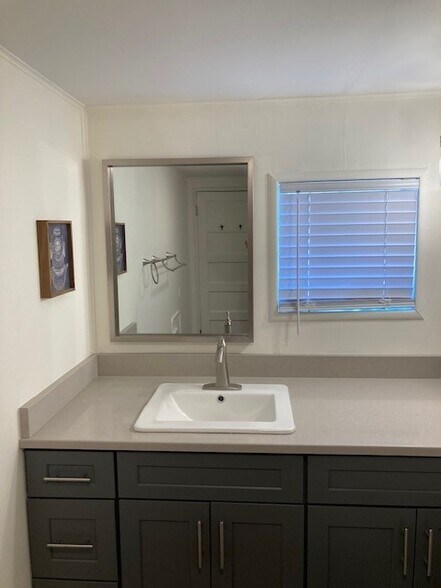 Vanity - 180 2nd St