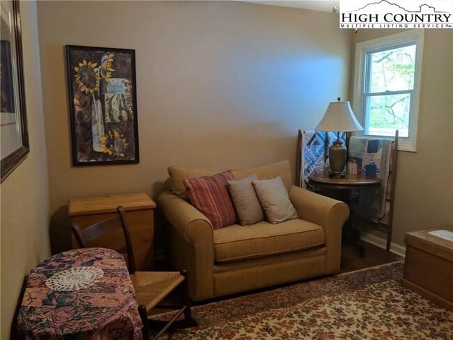 Building Photo - 162 Horseshoe Dr