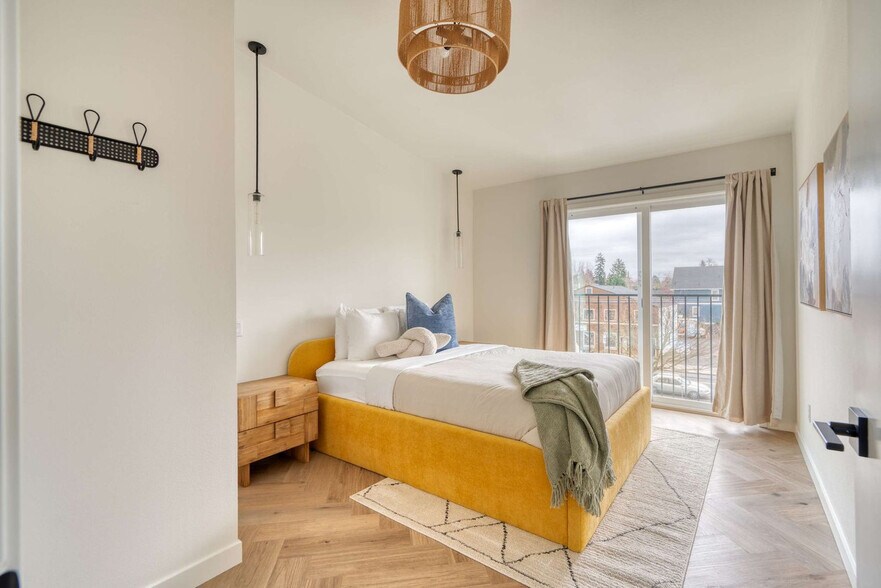 Building Photo - 5016 NE 26th Ave