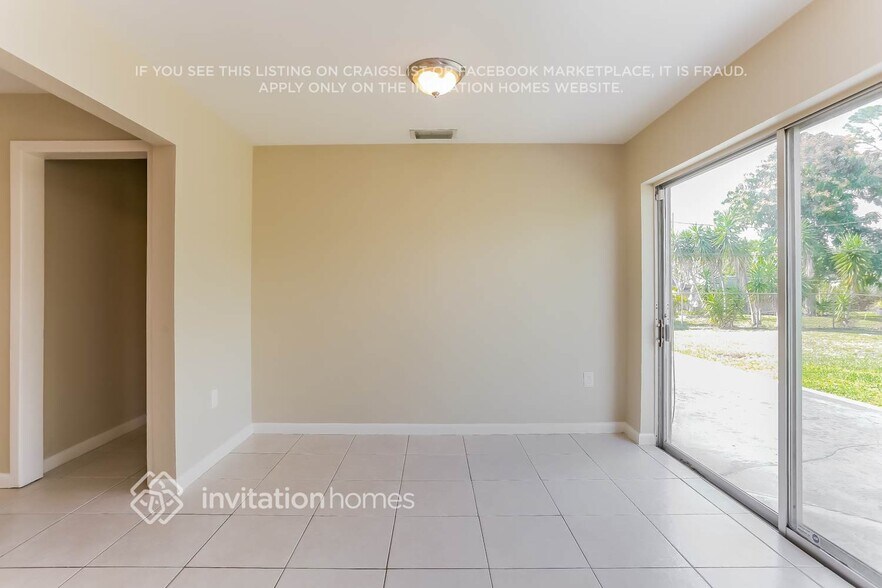 Building Photo - 5807 Mango Rd