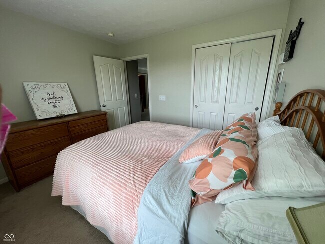 Building Photo - 14131 Stallion Ct
