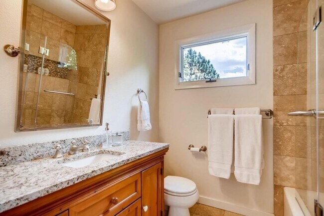 Building Photo - Fully Furnished Three Bedroom Home Available in Boulder 12-24 month lease FURNISHED ONLY.