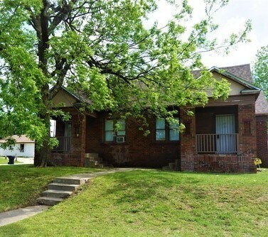 Building Photo - 1020 NE 18th St