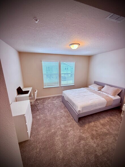 Second room - 105 Violet Vine Ln