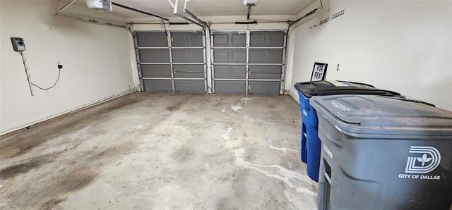 Building Photo - 2956 S Bend Dr