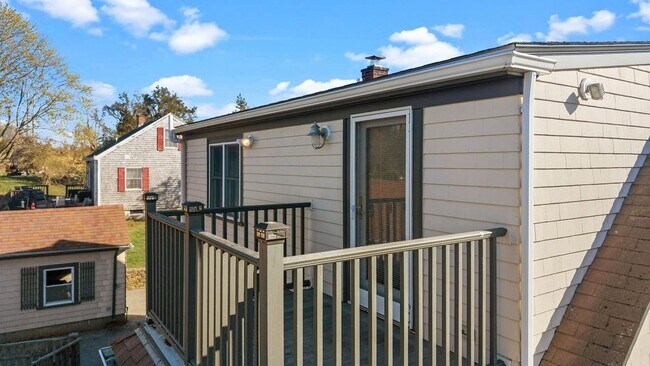 Building Photo - 18 Sprague Ct