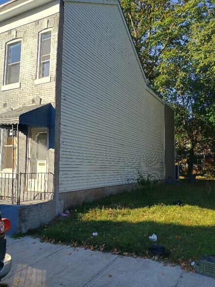 Building Photo - 172 Passaic St