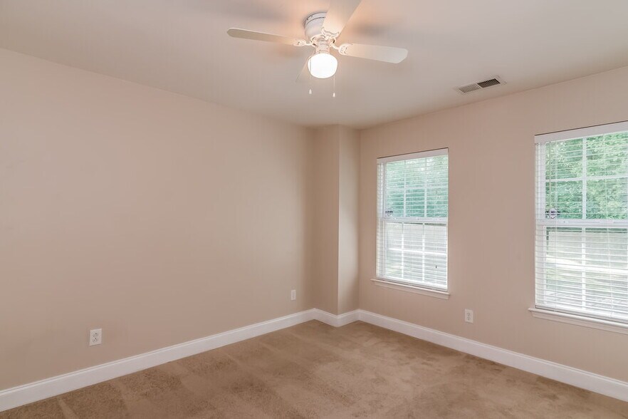 Building Photo - 111 Coldwater Dr