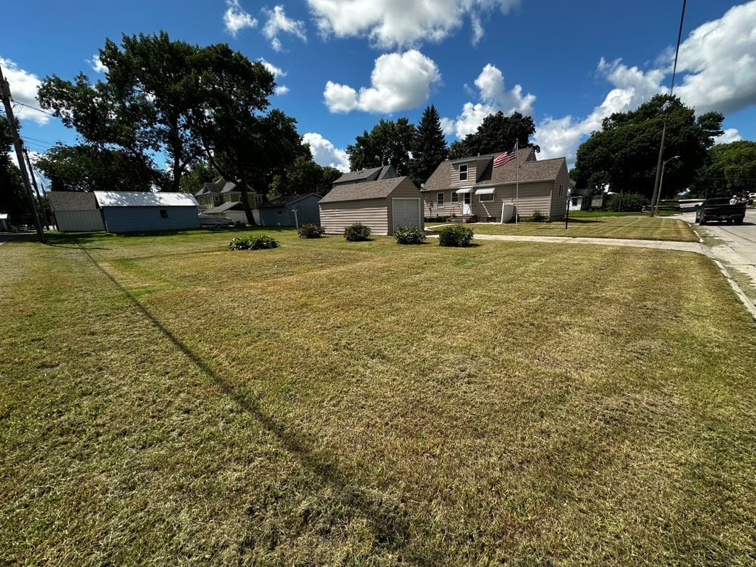 Building Photo - 1502 Lake St